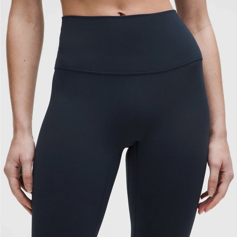 NWT lululemon Align No Line™ High-Rise
Pant 25"  True Navy - Picture 4 of 5